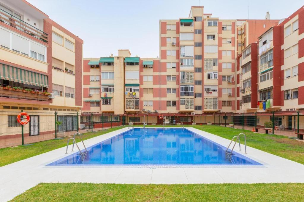 Love Home - Recien Reformado, Piscina, Playa A 10 Minutos, Centro A 5 Minutos Torremolinos Exterior photo